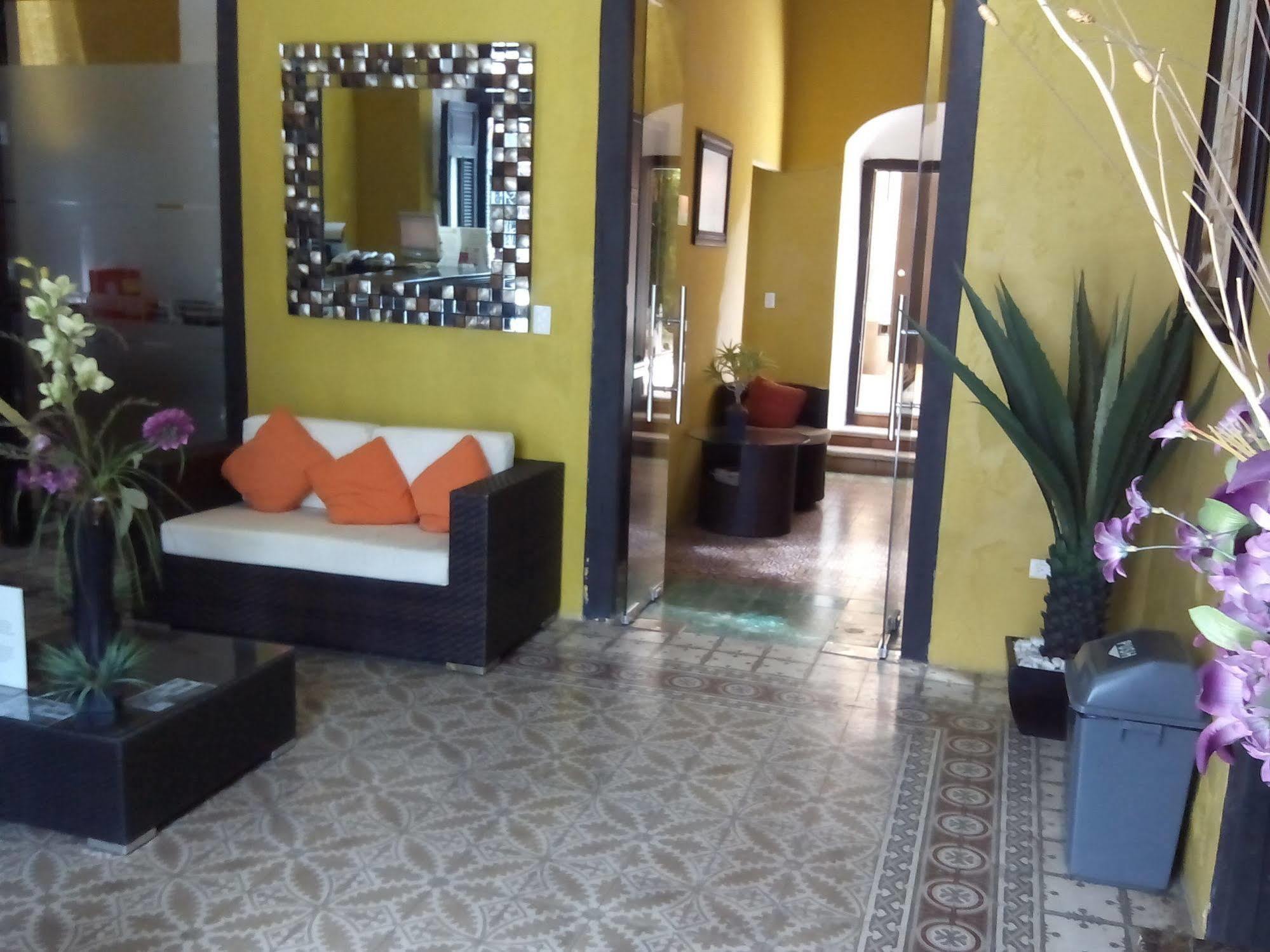 Hotel Catedral كامبيش المظهر الخارجي الصورة