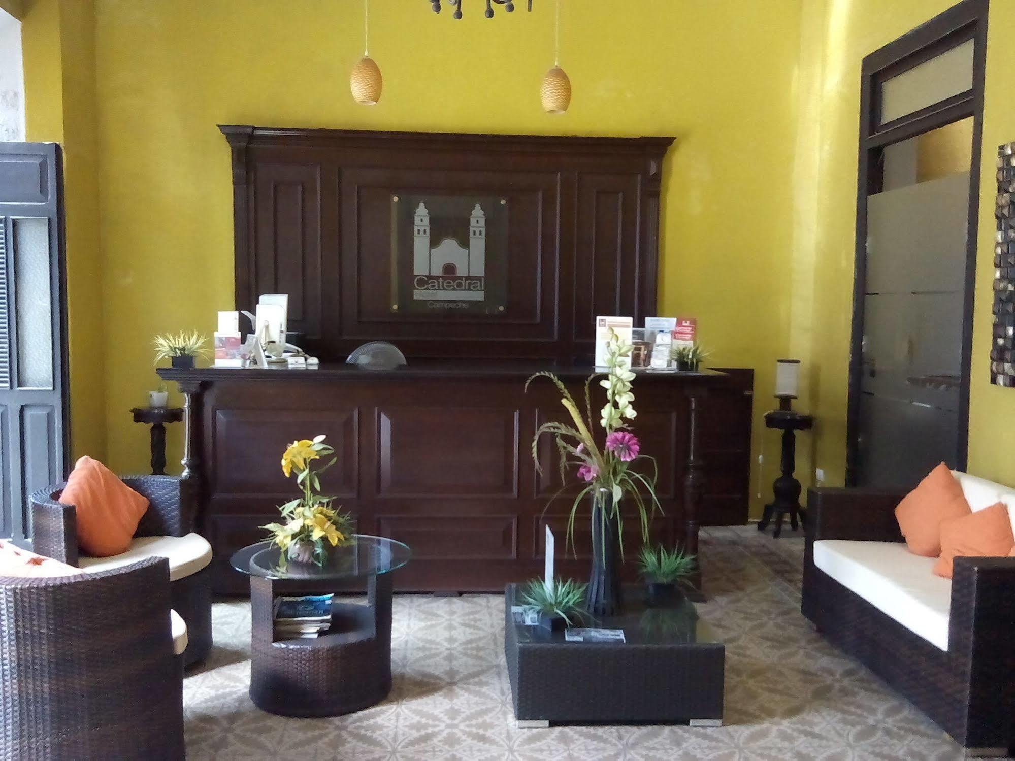 Hotel Catedral كامبيش المظهر الخارجي الصورة